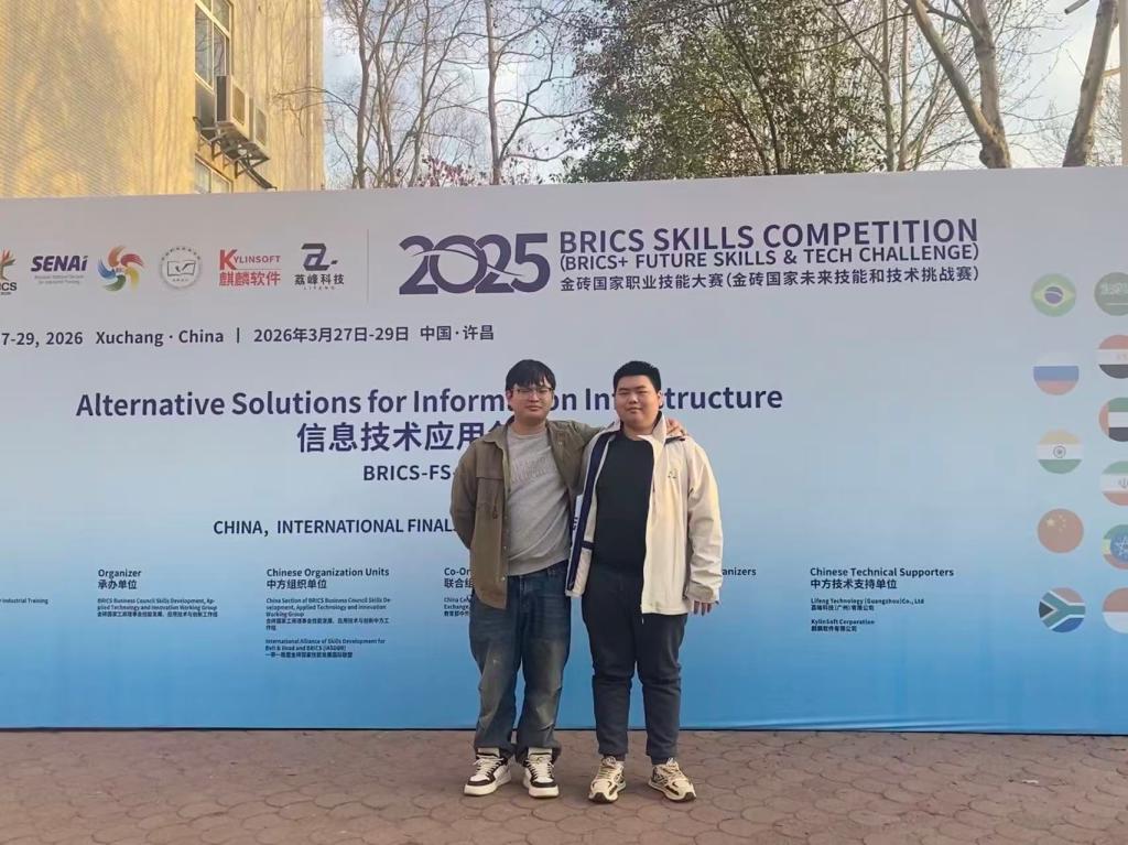 894e4165a01b4cdd3ed259d078c12425